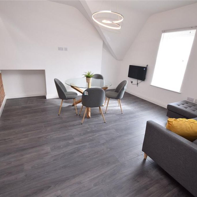 2 bedroom maisonette to rent - Photo 1