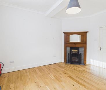 3 bedroom apartment to rent - Photo 1