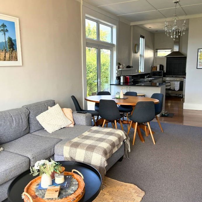 50 Sheldon St | $650 weekly - Photo 1