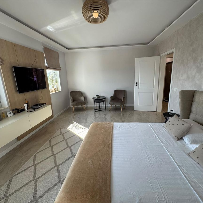 Studio premium, bloc nou, parcare privata, prima inchiriere - Fotografie 1