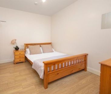 Room 3, 24 Magdala Street, Belfast, BT7 1PU - Photo 2
