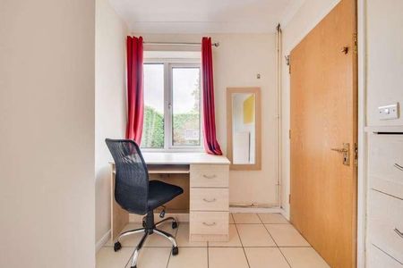 Kent Avenue, Canterbury, CT1 - Photo 4