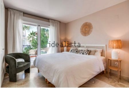 Alquiler de chalet adosado en Nueva Andalucía - Photo 5