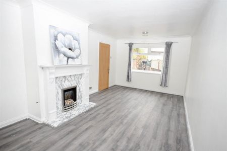 3 bedroom semi-detached house to rent - Photo 5