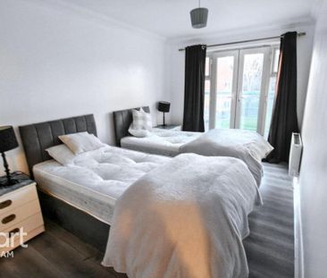 2 bedroom apartment to rent - Photo 4