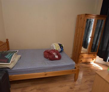 5 bedroom house to rent - Photo 2
