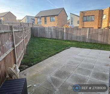 1 bedroom in a house share to rent - Photo 2