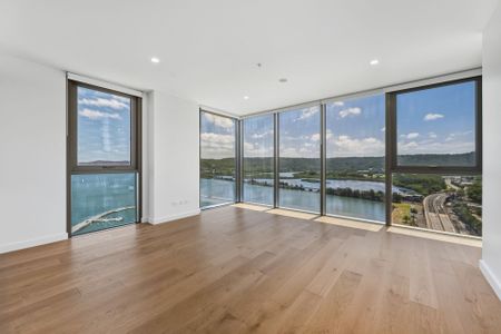 Luxury Waterfront Living with Stunning Views - Photo 2