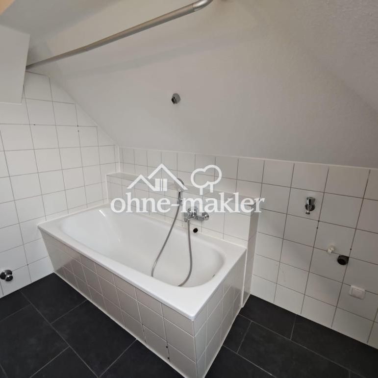 Sanierte 3,5 Zimmer DG Wohnung in Essen Frohnhausen 2. Etage - Foto 1