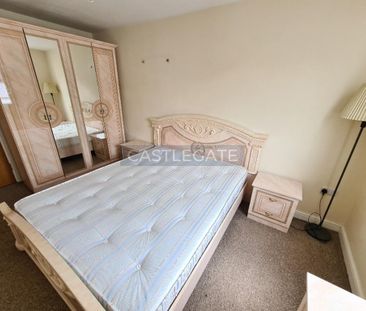 1 bedroom triplex to rent - Photo 1