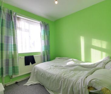 3 bedroom semi-detached house to rent - Photo 6