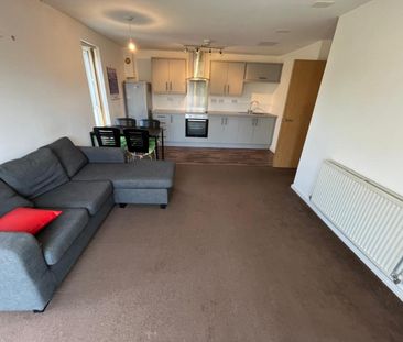 2 bedroom Flat To Let - Photo 2