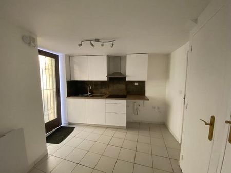 Location Appartement 1 pièce 19m² TOURVES 83170 - Photo 3