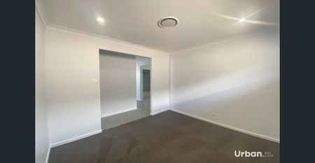 Four Bedroom Home in Huntlee For Lease! - Photo 2