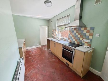 2 Bedroom Flat to Rent in Headlands, Kettering, Northants, NN15 - Photo 2
