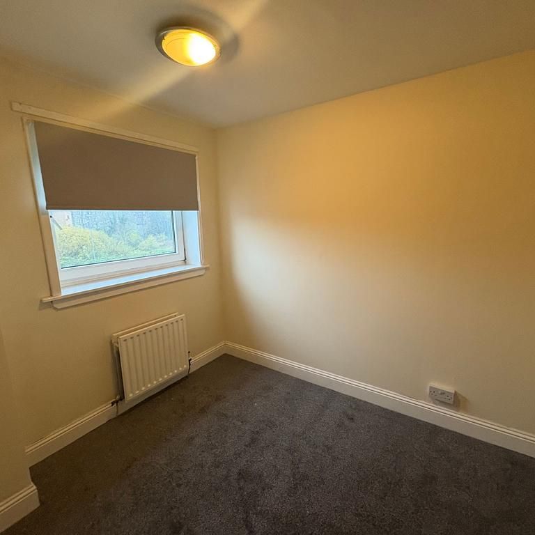 2 bedroom property to rent - Photo 1