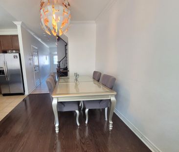 For Lease - 30 Lorenzo Circle, Brampton, Ontario - Photo 4