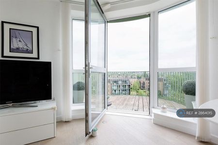 3 bedroom flat to rent - Photo 4