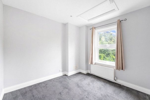 Manor Road, Beckenham, BR3 flat to rent - Photo 1