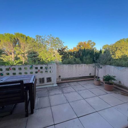 AIX EN PROVENCE - A LOUER - T2 - LA TORSE + GARAGE + TERRASSE - Photo 2