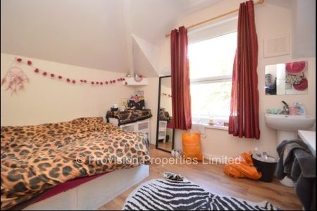 12 Bedroom Student Houses in Hyde Park - Photo 4