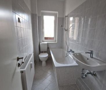 Frisch renovierte Wohnung mit modernem Fußboden, Tageslichtbad und ... - Foto 1