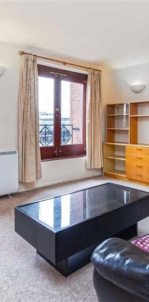 Studio to rent - Photo 1