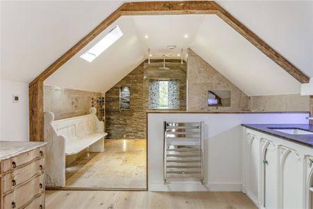 5 bedroom detached house to rent - Photo 2