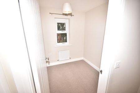 3 bedroom semi-detached house to rent - Photo 3
