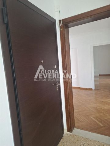 Διαμέρισμα για ενοικίαση Πλατεία Κάνιγγος (Κέντρο) - Φωτογραφία 4