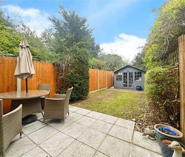 Suffolk Court, Vicarage Road, Maidenhead, SL6 - Photo 1