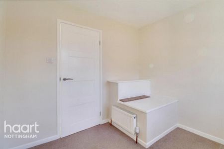 3 bedroom end of terrace house to rent - Photo 4