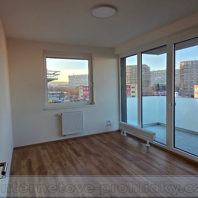 Pronájem bytu 2+kk 60 m2 - Fotografie 1
