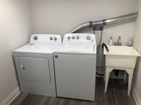 For Lease - 5 Dietzman Court Unit# Basement, Richmond Hill, Ontario - Photo 2