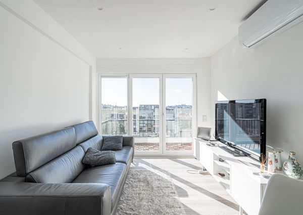 APARTAMENTO T3 MOBILADO EM CARNAXIDE