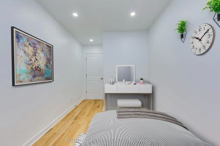 1076 Eastmount Avenue #Upper - Photo 3