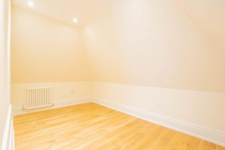 3 bedroom apartment to rent - Photo 2