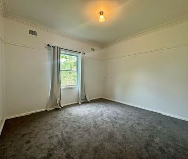 Three bedroom, family home - Photo 1