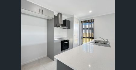 Modern, Bright & Ready to Enjoy – The Ideal Mount Louisa Haven - Photo 2