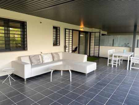 Luxury Apartment for rent in Benahavís, Andalusia - Photo 4