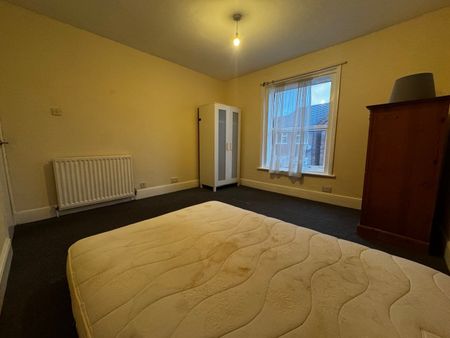 2 Bed Flat, Ground Floor, SO14 - Photo 2