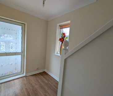 3 Bed Semi-Detached House, Ridgeway Close, LS8 - Photo 6