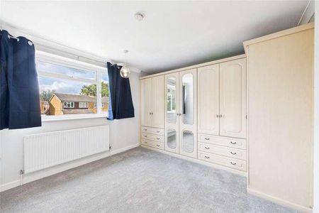 Tay Close, Farnborough, Hampshire, GU14 - Photo 4