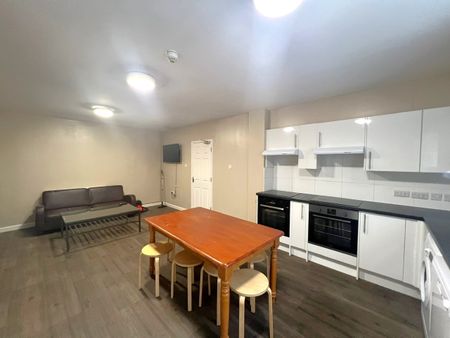 7 Bed Flat, Classic House, BS1 - Photo 2