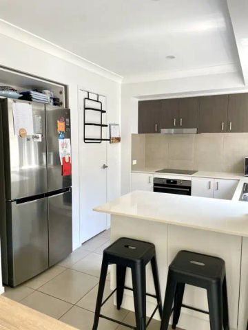 “U44/140 Endeavour Blvd, North Lakes” - Photo 2