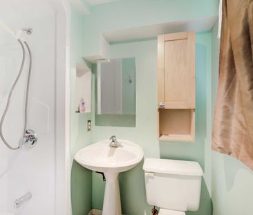 For Lease - 901 Brimorton Drive Unit# Bsmt, Toronto, Ontario - Photo 4