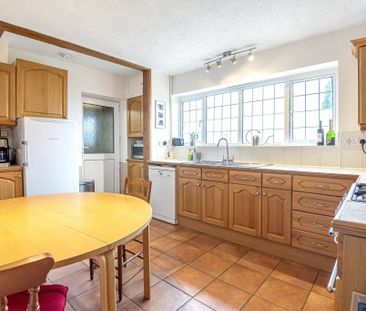 4 bedroom detached house to rent - Photo 6