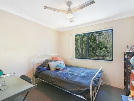 Massive 3 Bedroom Unfurnished Townhouse C'yard Huge parking space - Photo 3