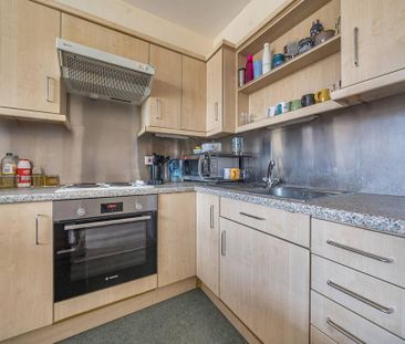 1 bedroom flat to rent - Photo 6