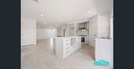 Contemporary Comfort in the Heart of Mt Atkinson - Photo 3